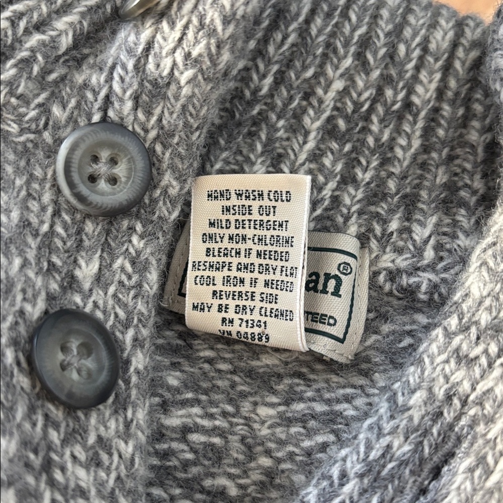 L.L. Bean 100% Lambswool Henley Sweater Heather Grey XL/L Grandpacore - Picture 8 of 8